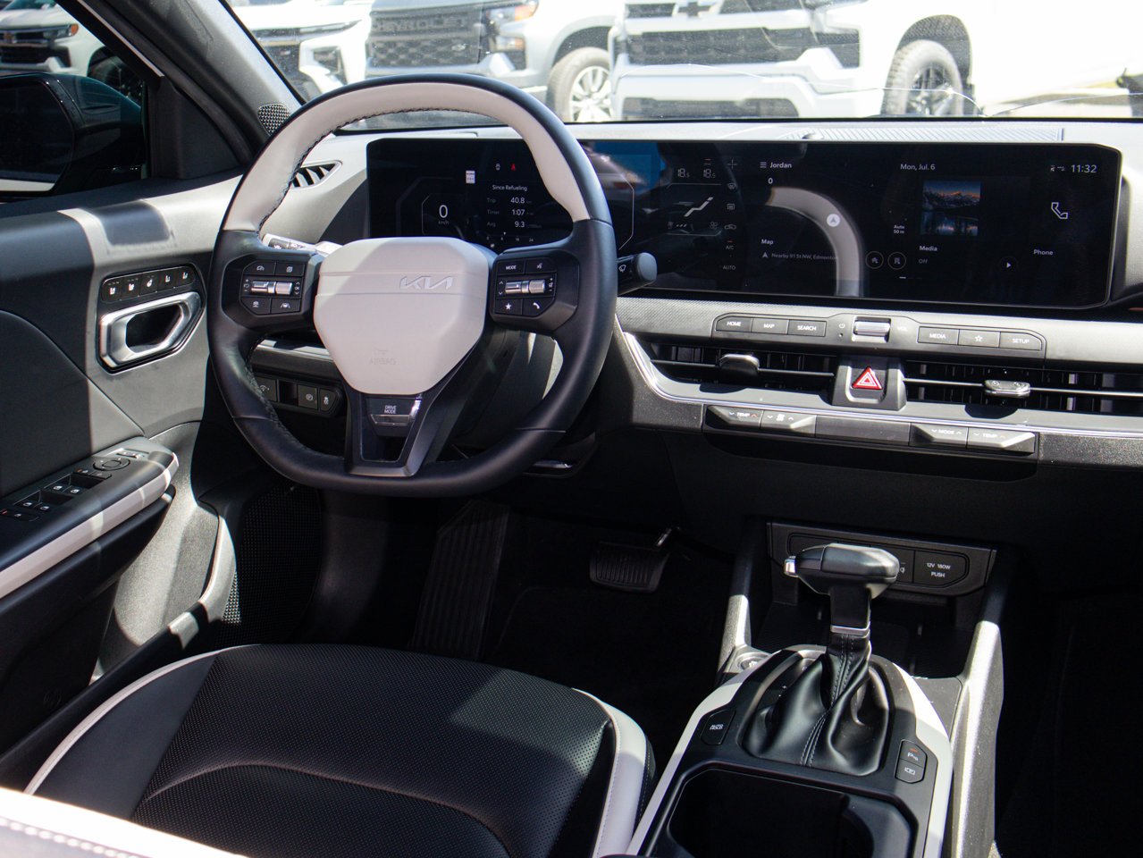2025 Kia K4 GT-Line Turbo FWD White Sherwood Park - photo #33