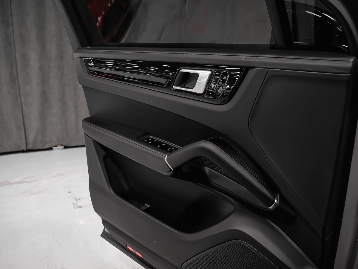 Porsche Cayenne GTS 2021 Gris Montréal - photo #12