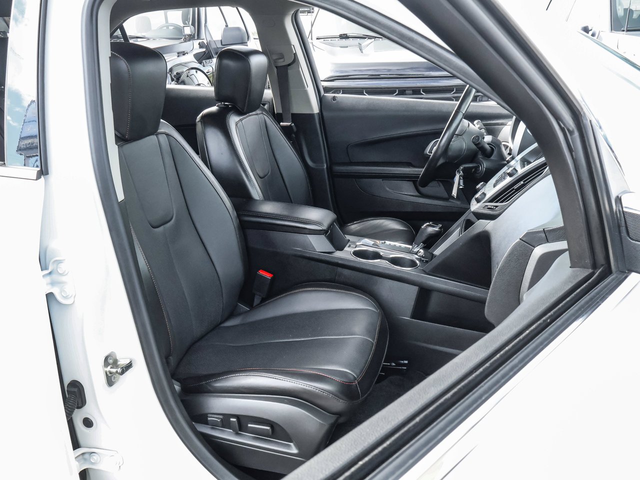 2017 Chevrolet Equinox AWD 4dr Premier w/1LZ White Sherwood Park - photo #14