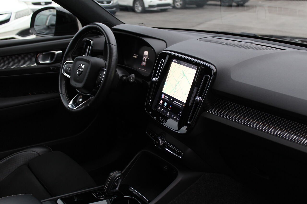 Volvo XC40 VIN: YV4ED3UR6M2546734 2021 Noir Sainte-Rose - photo #8
