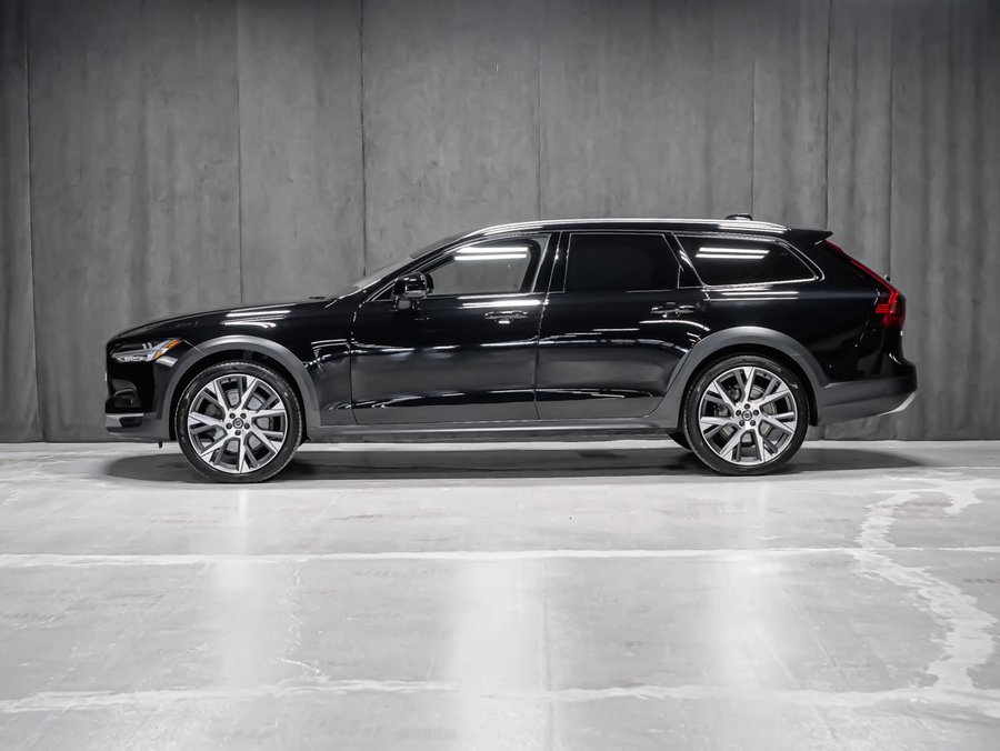 2022 Volvo V90 Cross Country B6 CLIMATE PREMIUM Black