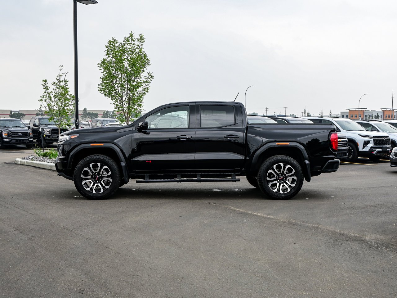 2025 GMC Canyon 4WD Crew Cab AT4 Black Sherwood Park - photo #9