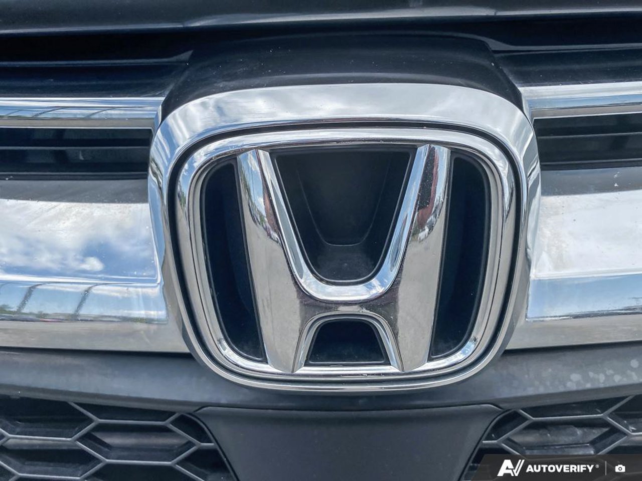 2019 Honda CR-V 2HKRW2H94KH130664 White Mirabel - photo #11