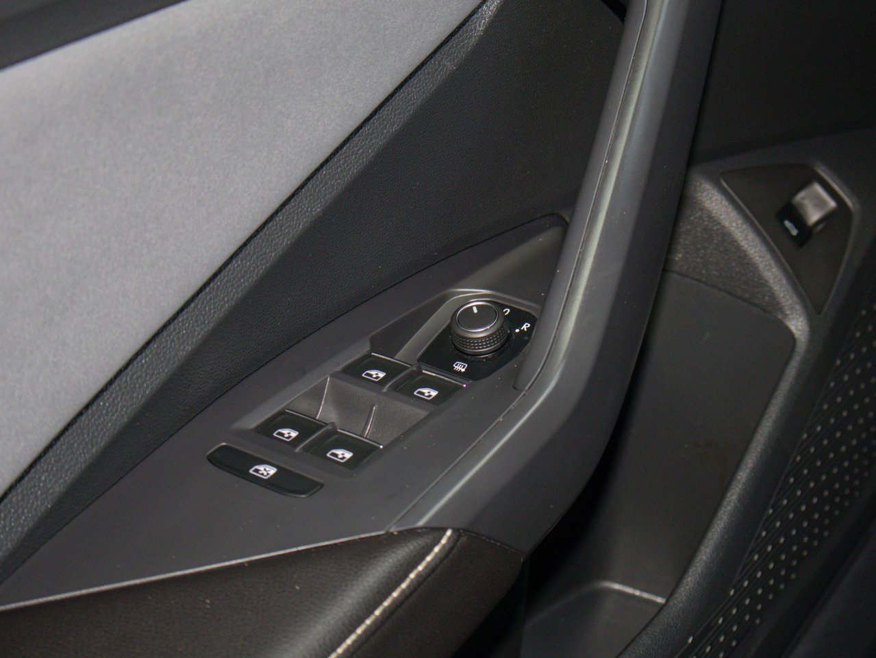 2025 Volkswagen Jetta Comfortline Auto Monterey Blue Pearl Sherwood Park - photo #18