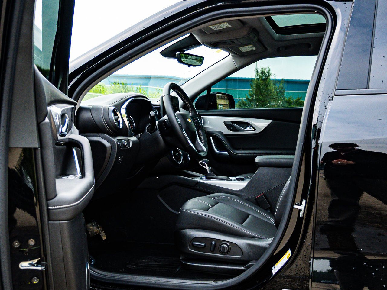 2025 Chevrolet Blazer AWD 4dr True North Black Sherwood Park - photo #16