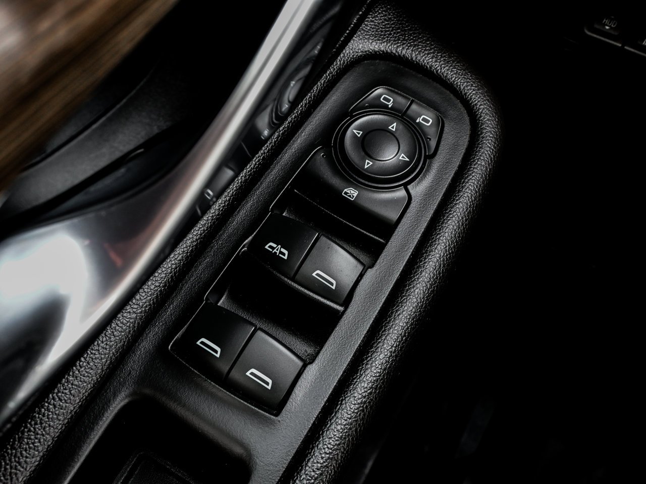 2022 GMC Terrain AWD 4dr Denali White Sherwood Park - photo #19