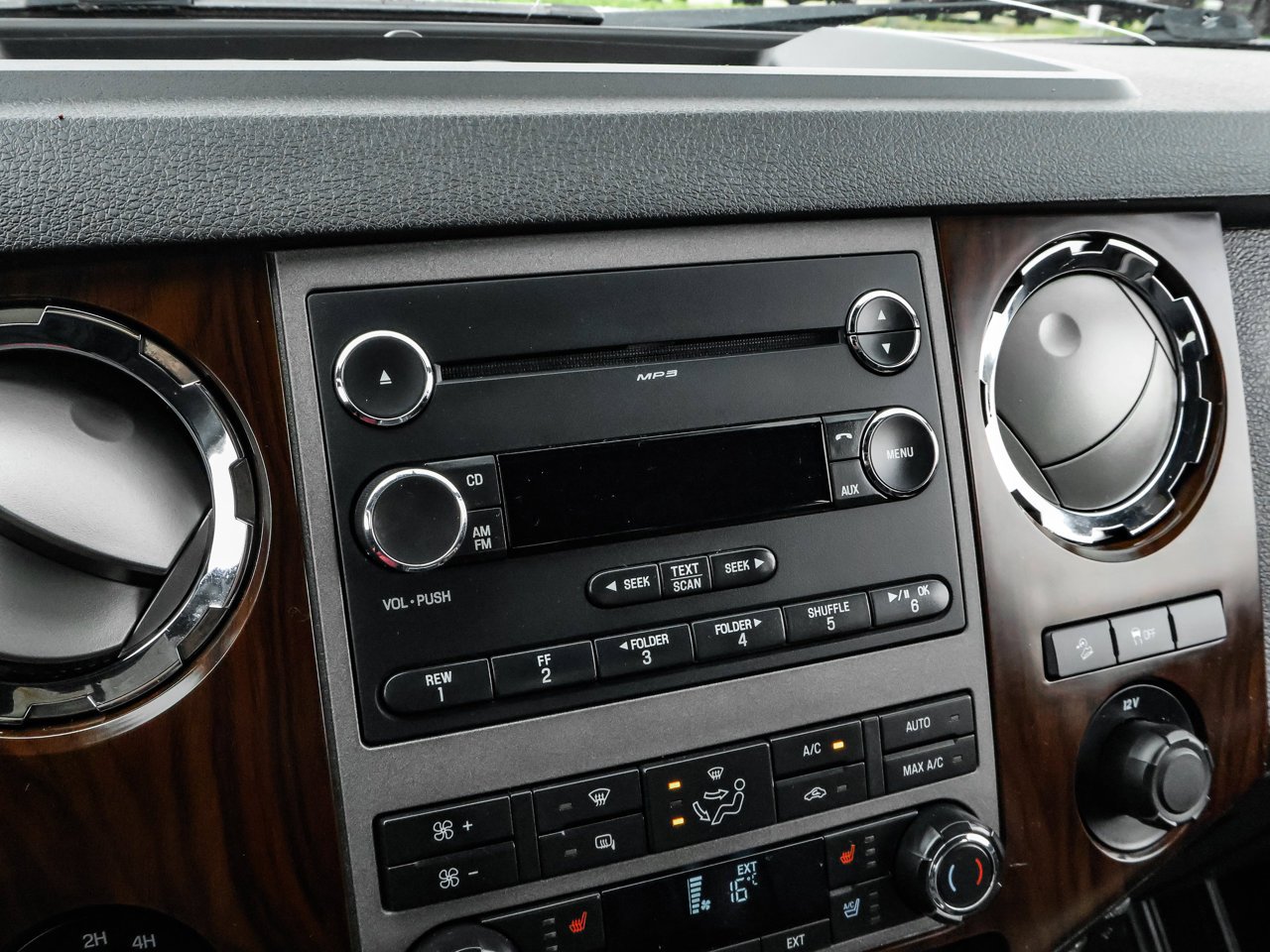 2011 Ford Super Duty F-350 4WD Crew Cab 156 Lariat Grey Sherwood Park - photo #25