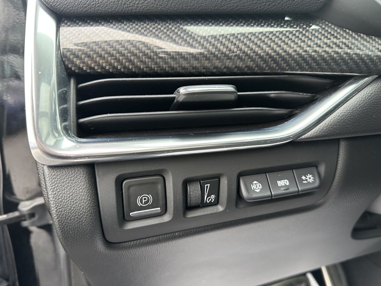2023 CADILLAC XT4 SPORT Traction intégrale, 4 portes Sport Black Gatineau - photo #3