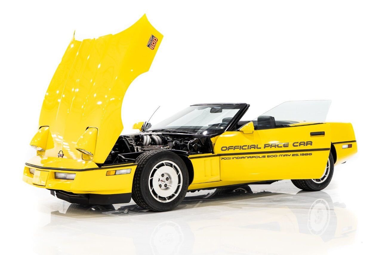 1986 Chevrolet Corvette Pace Car livery with only 17,380km (10,800miles) Yellow Montreal - photo #47