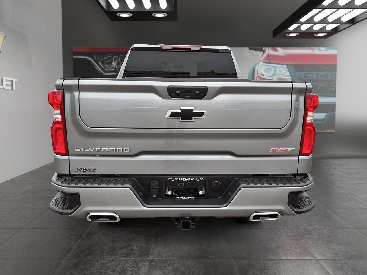 Chevrolet Silverado 1500 RST cabine multiplace 4RM 157 po 2026 GRIS STERLING METALLISE Saint-Hyacinthe - photo #2