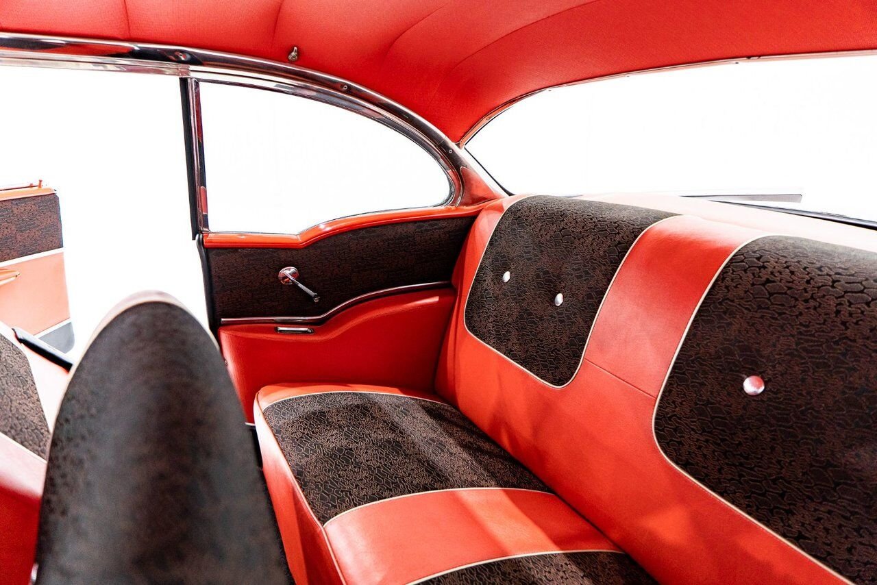 Chevrolet Bel Air Beautifully presented. Restored in desirable color combo | PRIX EN USD 1957 Noir Montréal - photo #69