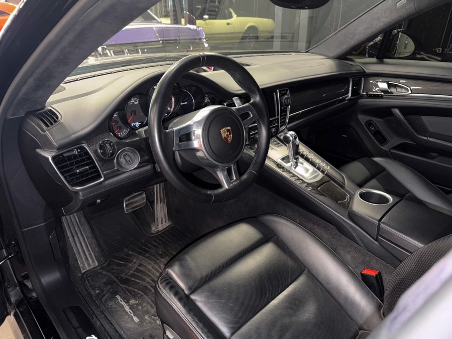 2013 Porsche Panamera 2013 Black