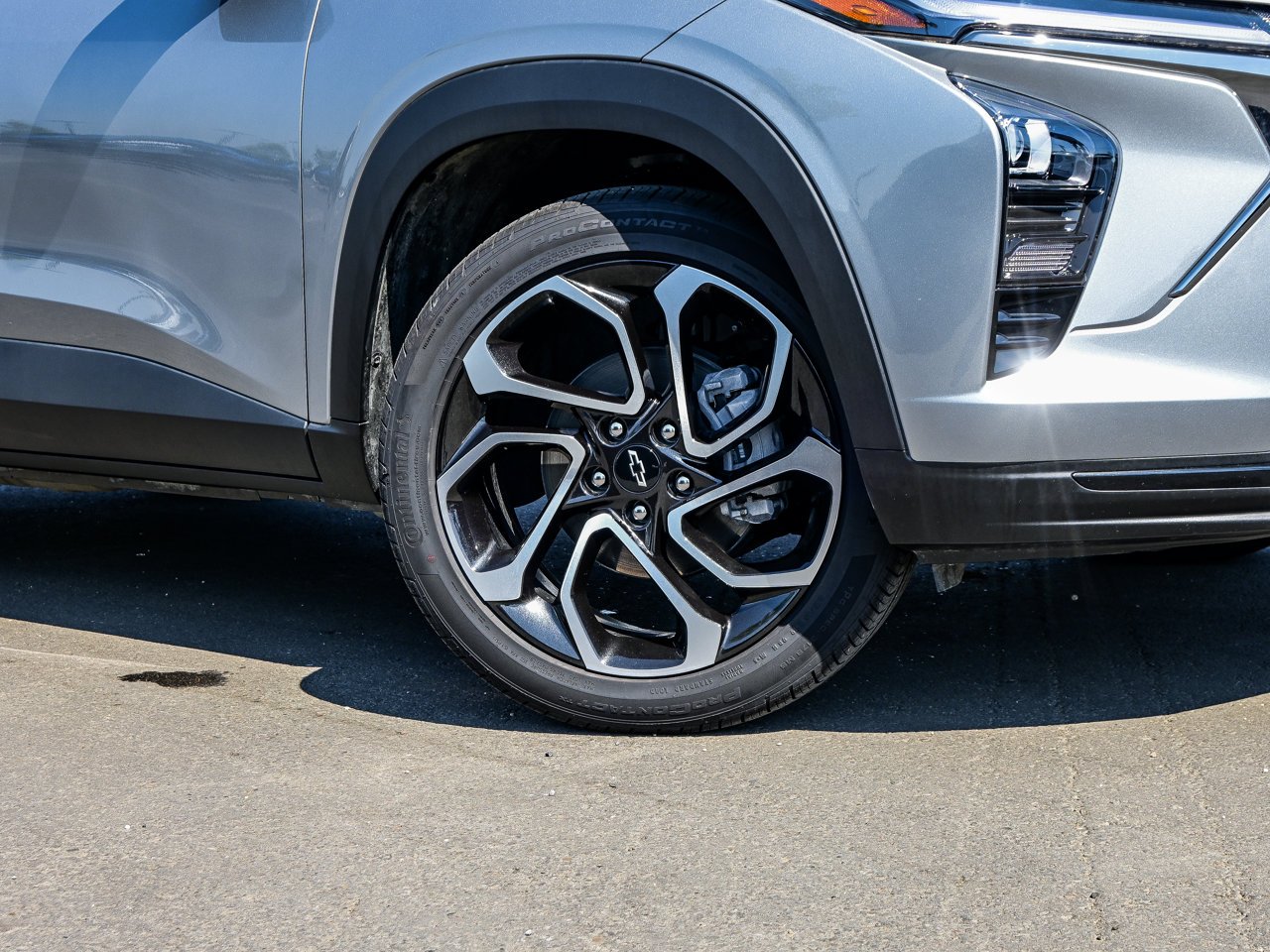 2025 Chevrolet Trax FWD 4dr 2RS Grey Sherwood Park - photo #5
