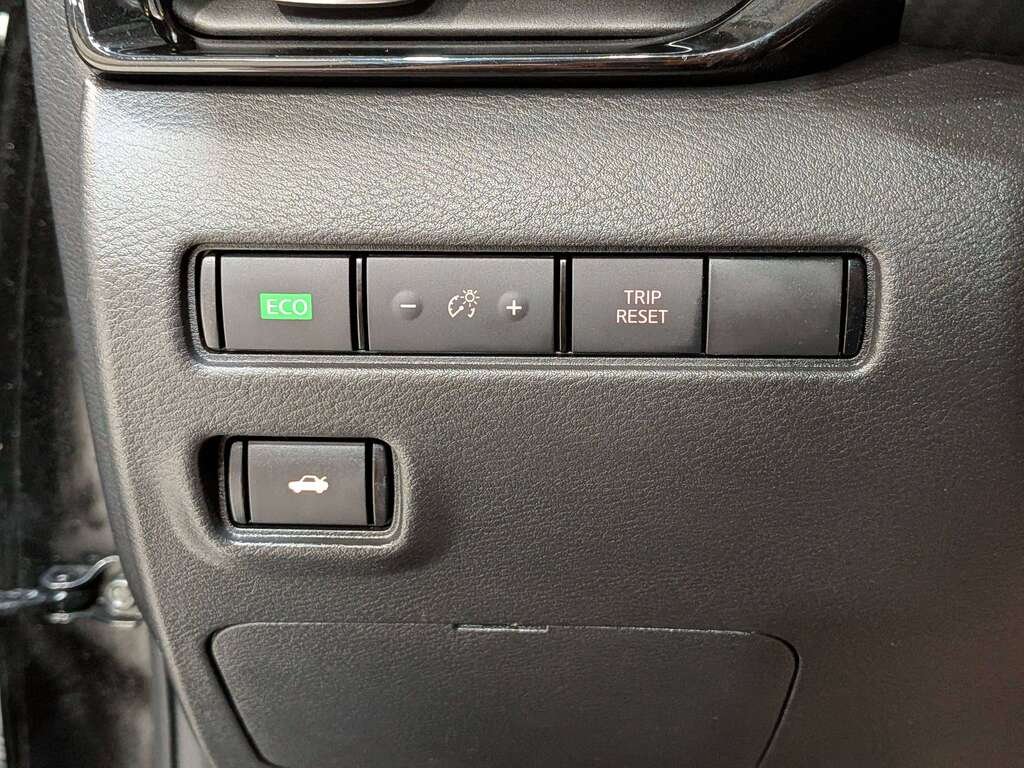 2022 Nissan Sentra SR Midnight Edition CVT Black Val-David - photo #29