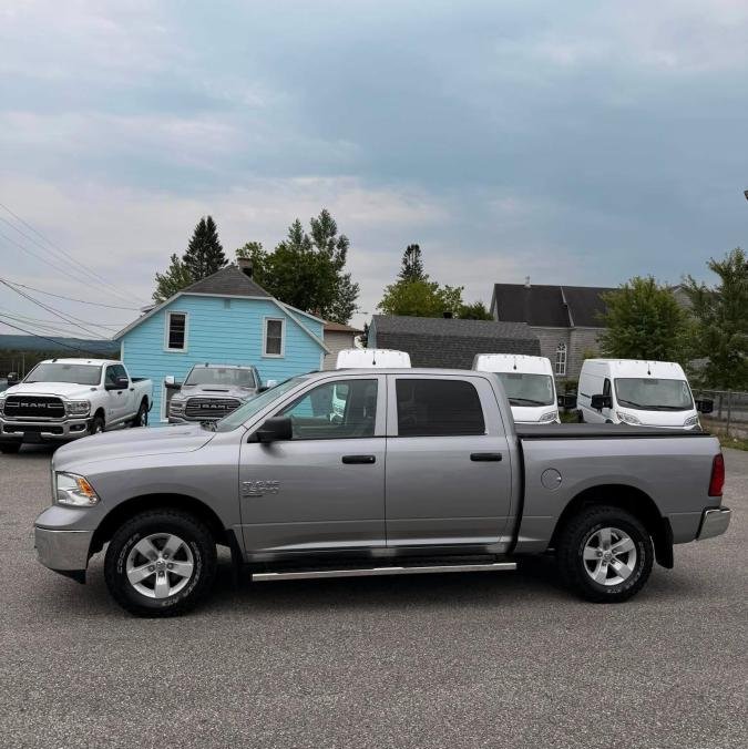 RAM 1500 Classic 2022 2022 Gris