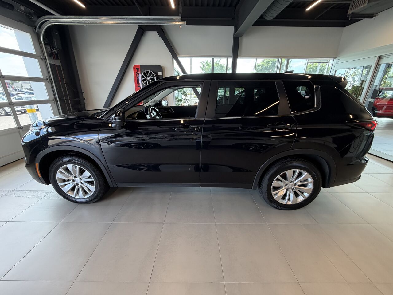 2025 Mitsubishi Outlander