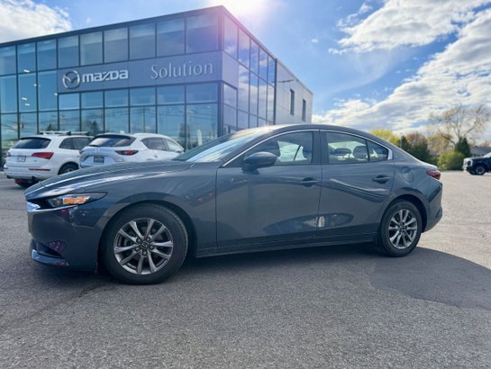 MAZDA MAZDA3 2022 2022 Gris