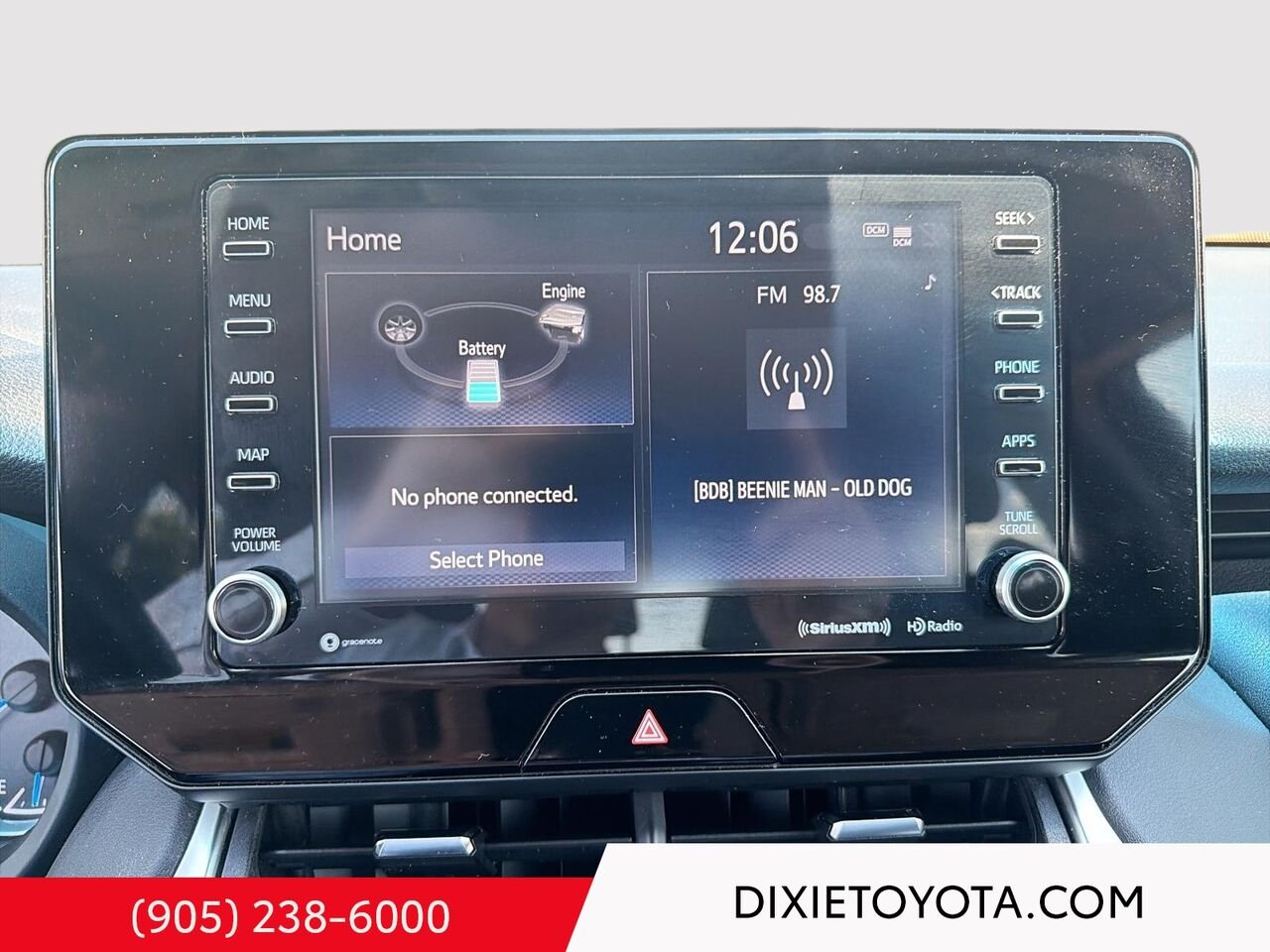 2022 Toyota Venza HYBRID LE AWD / HEATED SEATS / TOYOTA SAFETY SENSE / CARPLAY AND ANDROID AUTO Blizzard Pearl Mississauga - photo #13