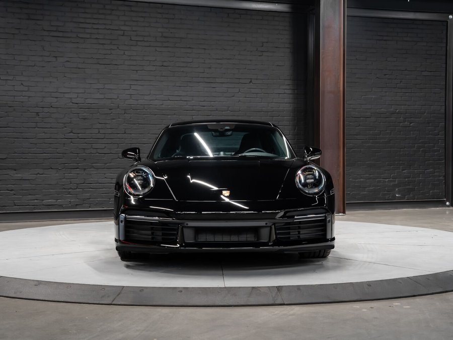 2022 Porsche 911 2022 Black