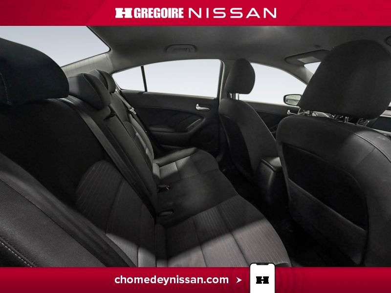 Kia Forte 2017 Gris Laval - photo #23