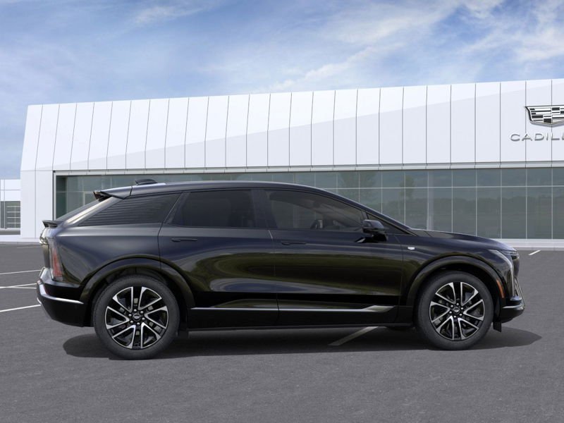 2026 CADILLAC OPTIQ 2026 Black Raven