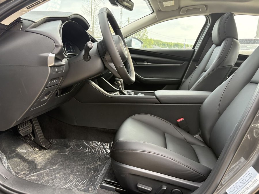 2026 MAZDA Mazda3 2026 Machine Grey Metallic