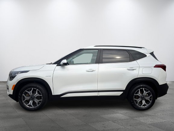 Kia Seltos 2023 Blanc Thetford Mines - photo #5