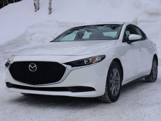 2025 Mazda Mazda3 Similicuir, toit ouvrant, caméra de recul, volant et sièges chauffants Platinum Quartz Metallic