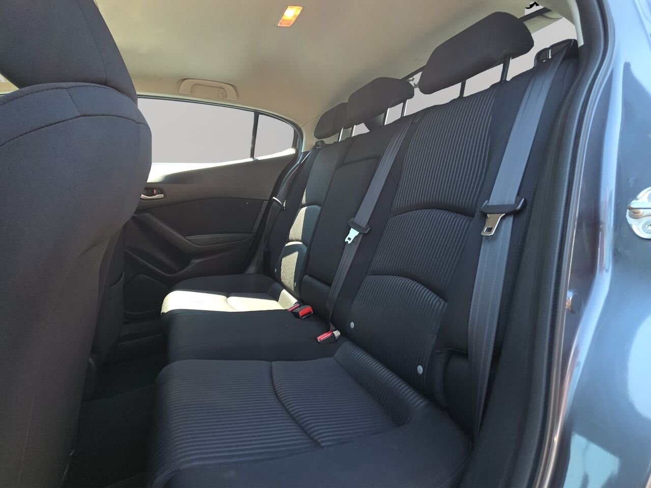 2016 Mazda Mazda3 Hayon 4 portes Sport, boîte automatique, GS Grey Val-David - photo #19