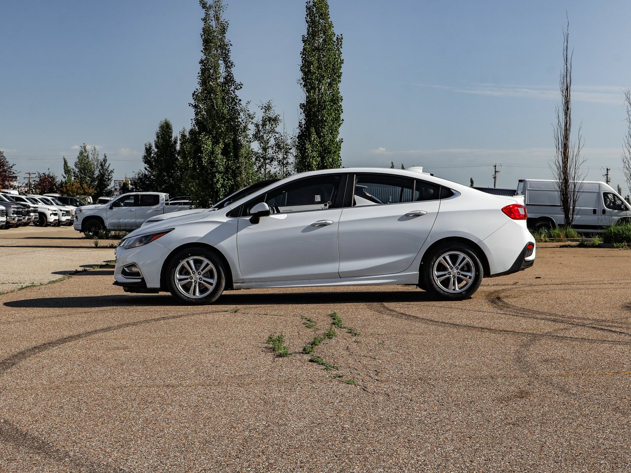 2018 Chevrolet Cruze 4dr Sdn 1.4L LT w/1SD White Sherwood Park - photo #4