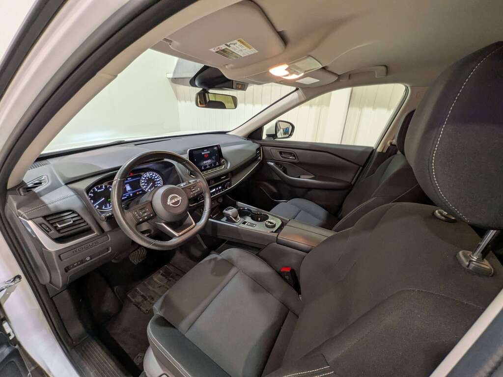 2024 Nissan Rogue AWD SV Moonroof White Val-David - photo #8