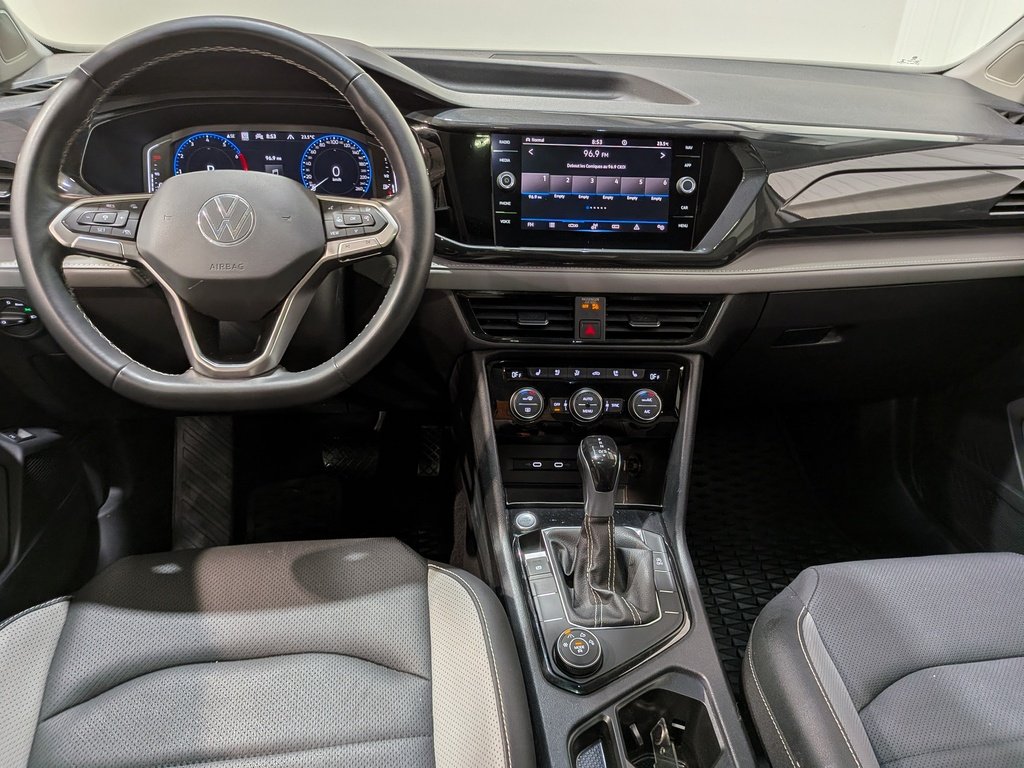 2022 Volkswagen Taos Highline 4MOTION White Val-David - photo #29