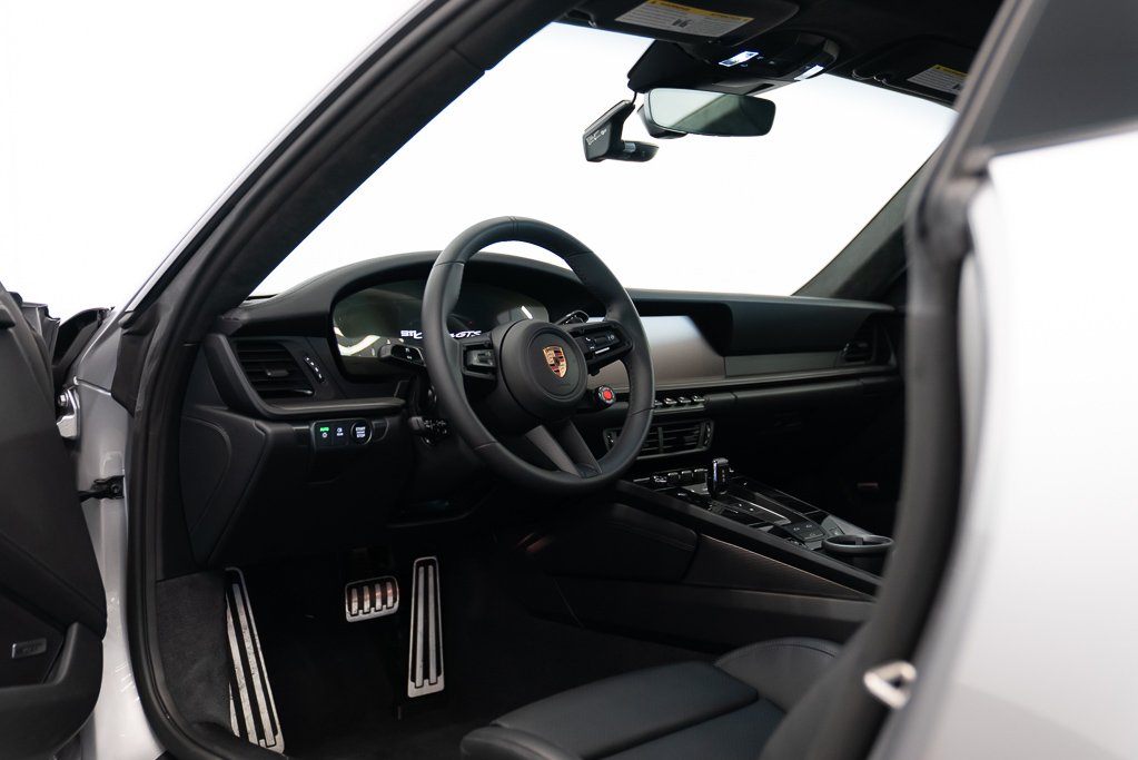 Porsche 911 Carrera GTS Coupe \\ \\ NO LUXURY TAX 2026 Argent Kirkland - photo #16