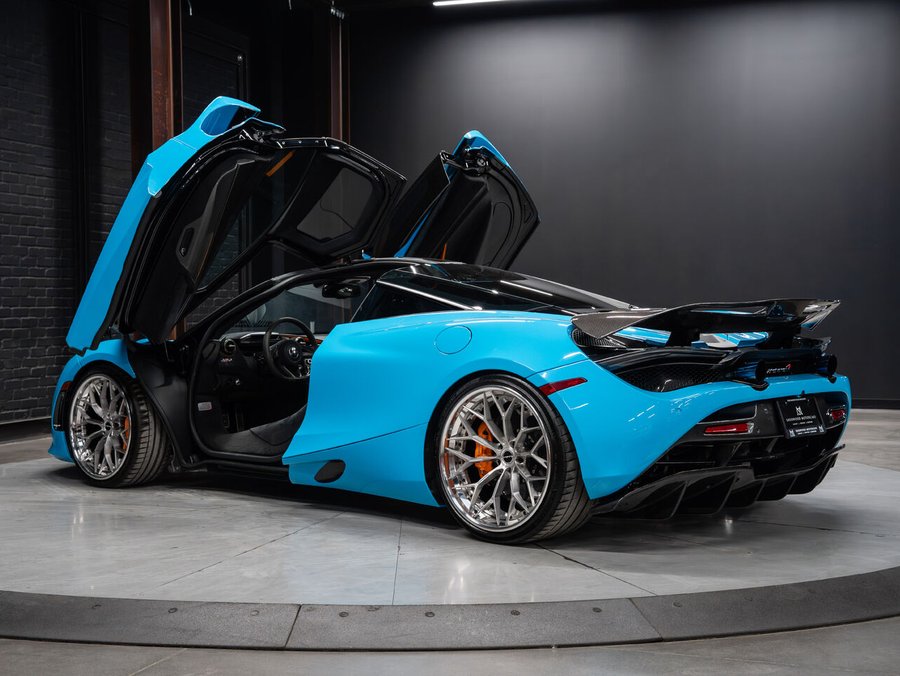 2018 McLaren 720S 2018 Fistral Blue
