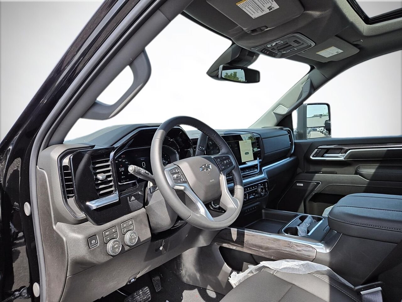 Chevrolet Silverado 2500HD LTZ cabine multiplace 4RM 159 po 2026 NOIR Saint-Hyacinthe - photo #8