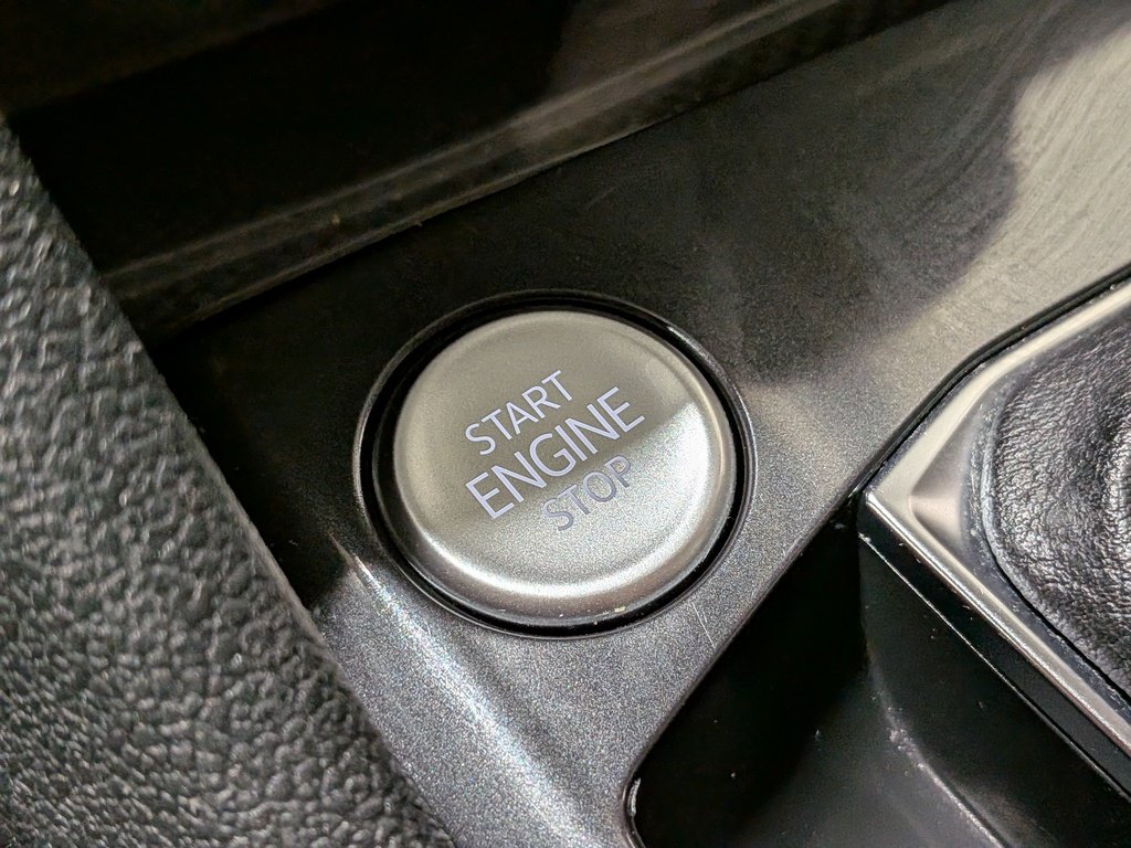 Volkswagen Tiguan Comfortline 4MOTION 2024 Gris Val-David - photo #26