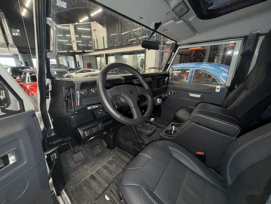 2002 Land Rover Defender 110 TD5 2002
