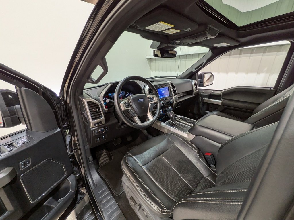 2020 Ford F-150 LARIAT 4WD SuperCrew 5.5' Box Black Val-David - photo #9