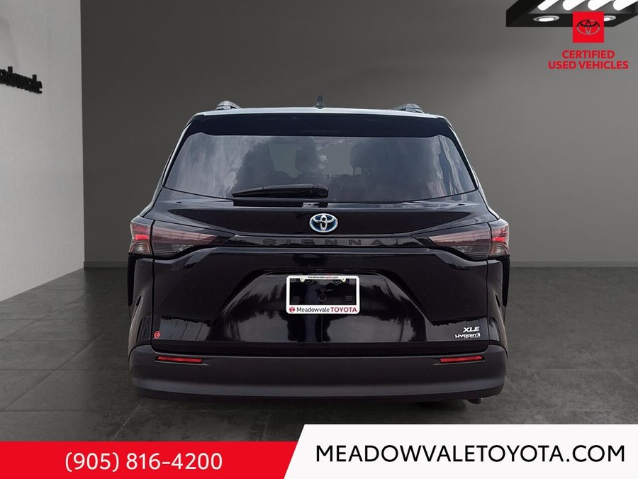 2024 Toyota Sienna 2024 Midnight Black Metallic