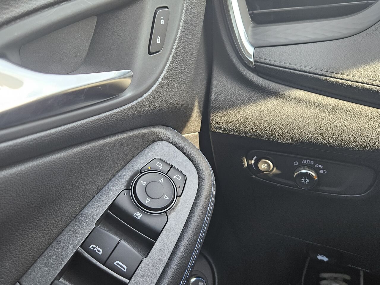 2026 Buick Encore GX Tourisme sport 4 portes TI MOONSTONE GREY METALLIC Thetford Mines - photo #11