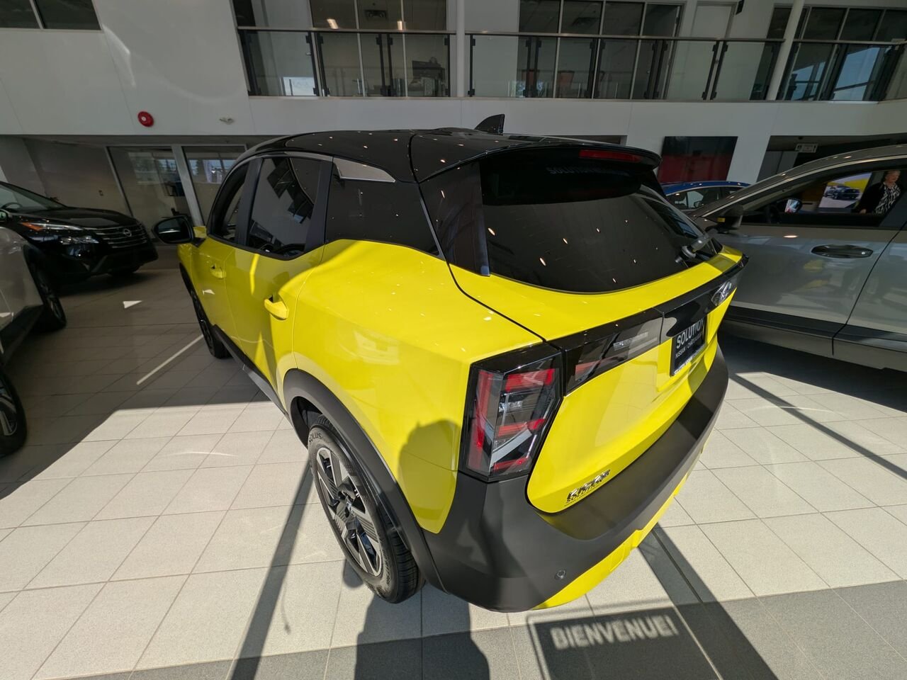 NISSAN Kicks KICKS SV 2026 Jaune yuzu métallisé/Noir intense Châteauguay - photo #11