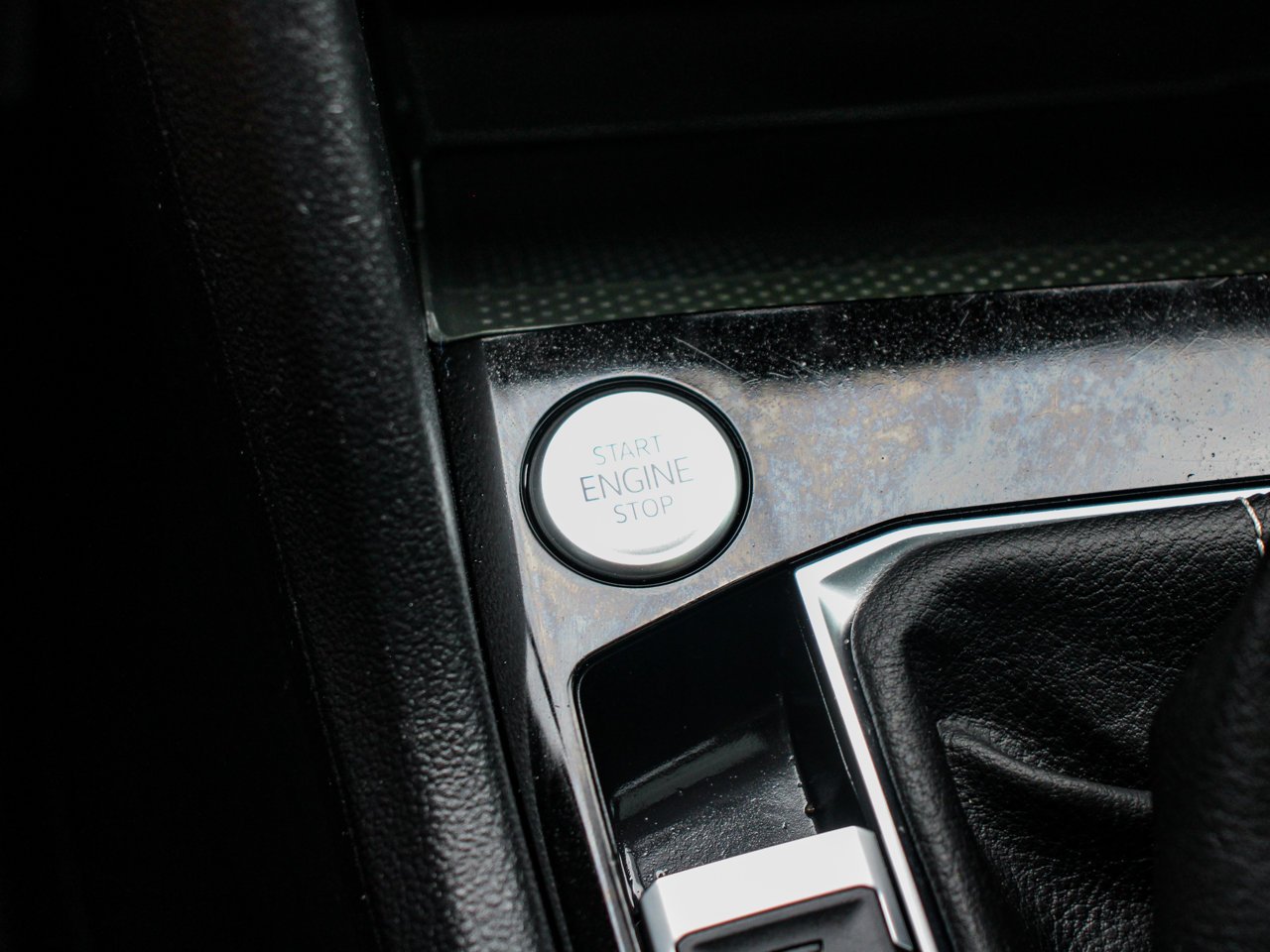 2022 Volkswagen Taos Comfortline 4MOTION Blue Sherwood Park - photo #21