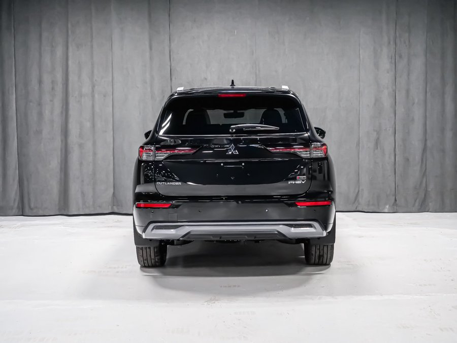 2026 Mitsubishi Outlander Plug-In Hybrid GT Black Diamond Premium Finish
