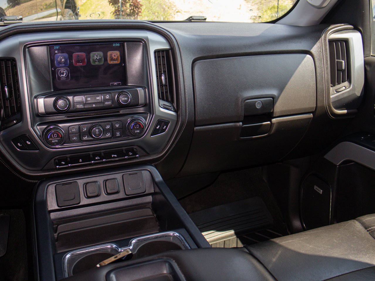 2014 Chevrolet Silverado 1500 4WD Crew Cab Short Box LTZ w/2LZ Blue Sherwood Park - photo #32