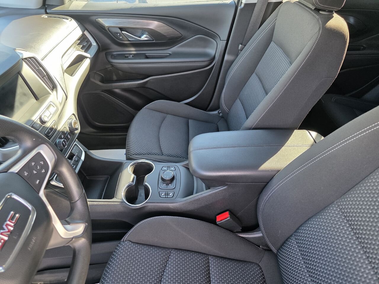 GMC Terrain SLE 2023 Blanc Rouyn-Noranda - photo #11
