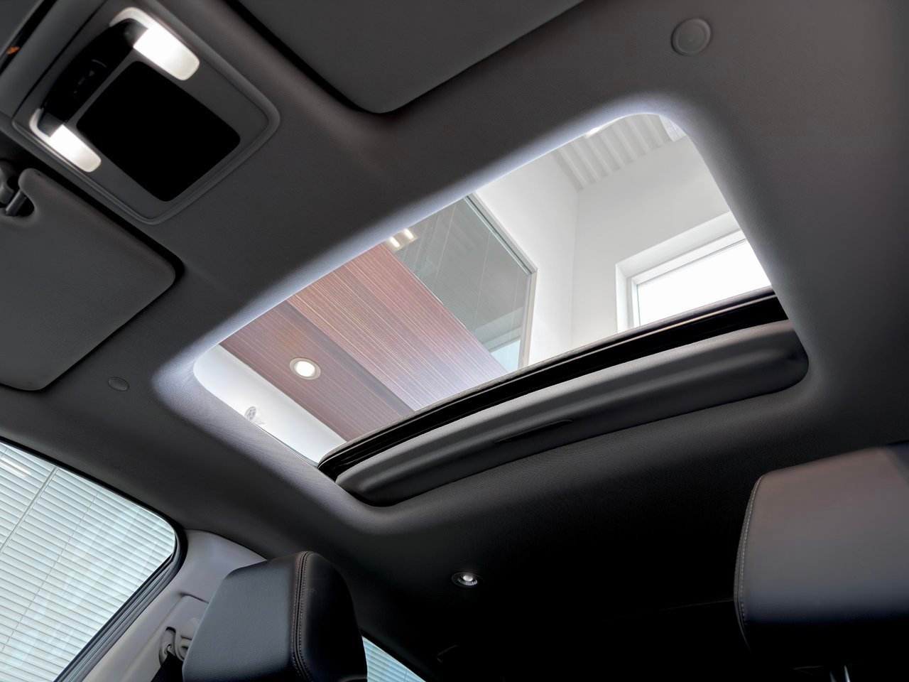2023 Honda HR-V Green Notre-Dame-des-Prairies - photo #15