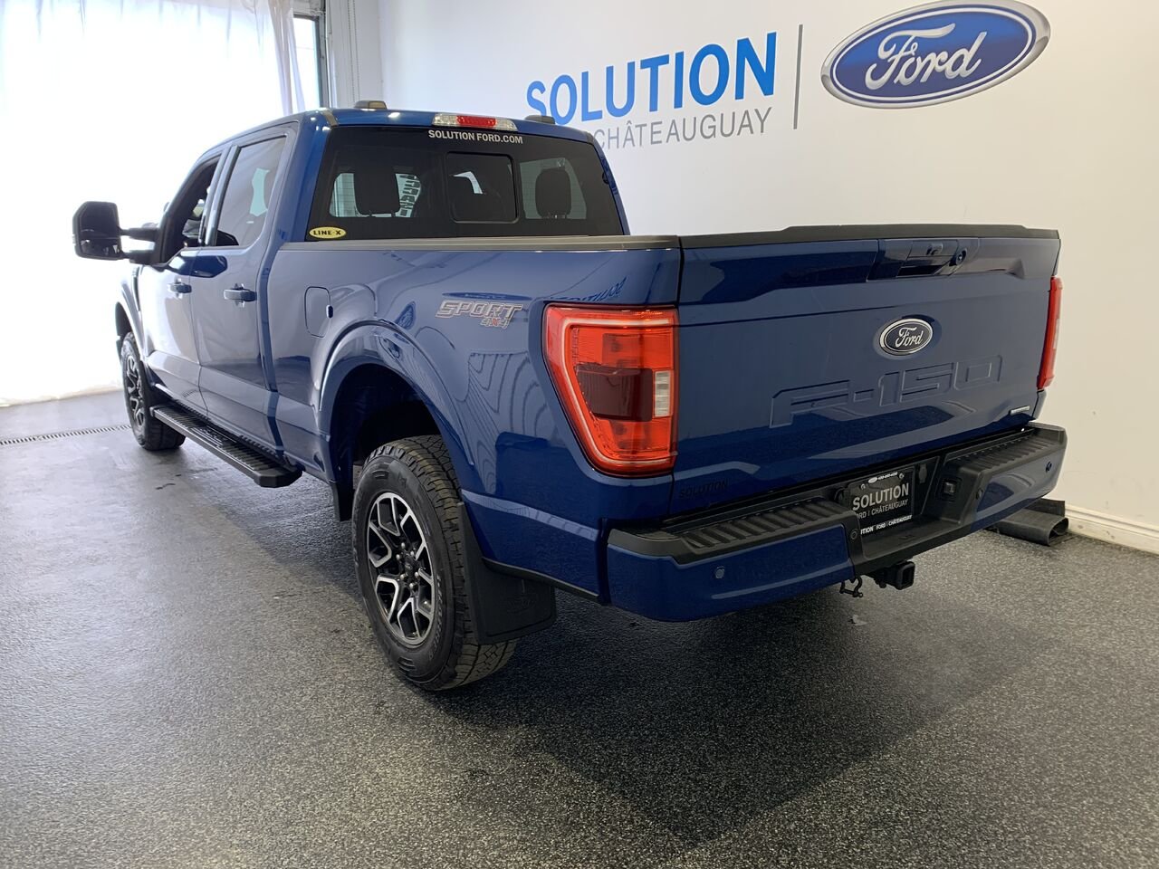 Ford F-150 SUPERCREW XLT 2023 Bleu Saint-Eustache - photo #11