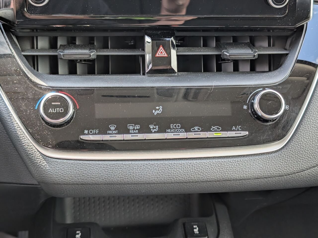 Toyota Corolla LE/SIÈGES CHAUFFANTS/CAMÉRA DE RECUL/BLUETOOTH/AC/ 2021 Argent Sherbrooke - photo #12