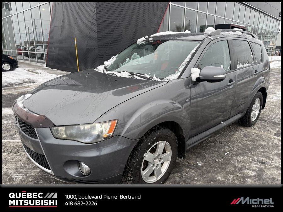 Mitsubishi Outlander 4WD LS, Mags 16 pouces, Climatisation, 7 passagers 2012 Gris