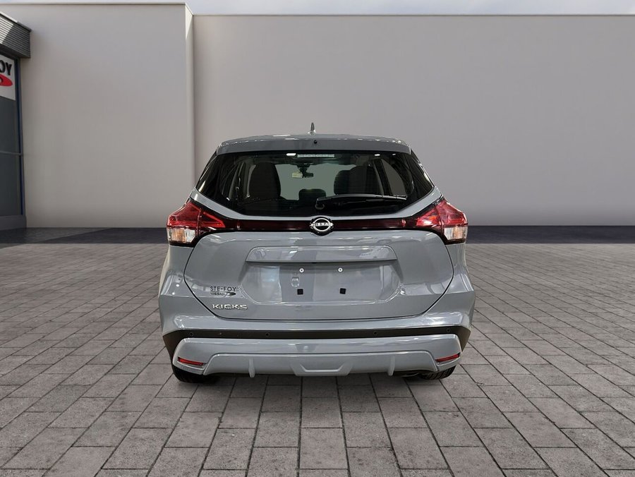 Nissan Kicks S 2024 2024 Gris